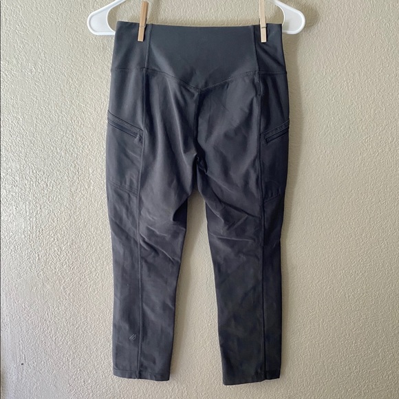 Eddie Bauer Trail Tight Capris - Picture 3 of 5